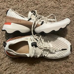 Sorel Kinetic Impact lace sneaker, size 8, freshly washed.